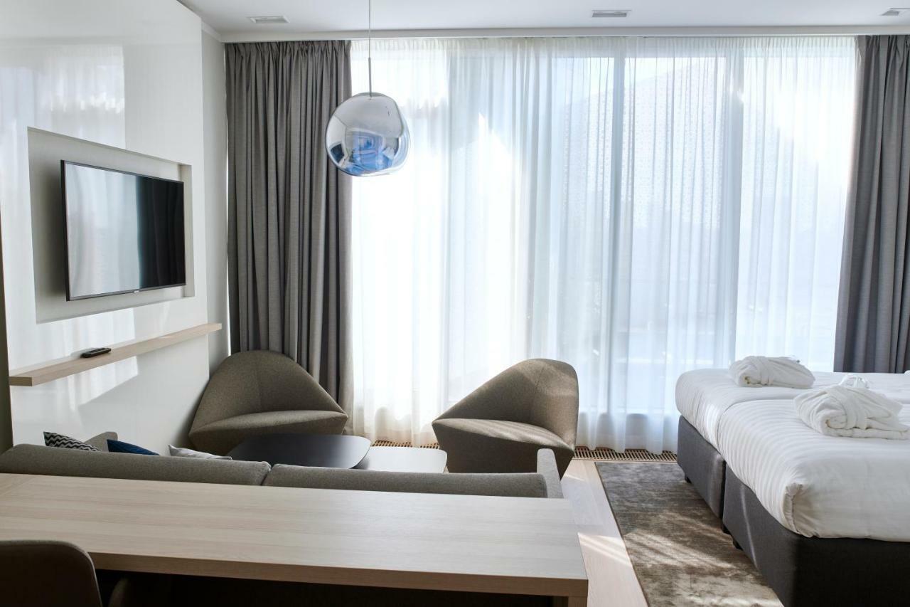 Deluxe Room spa access