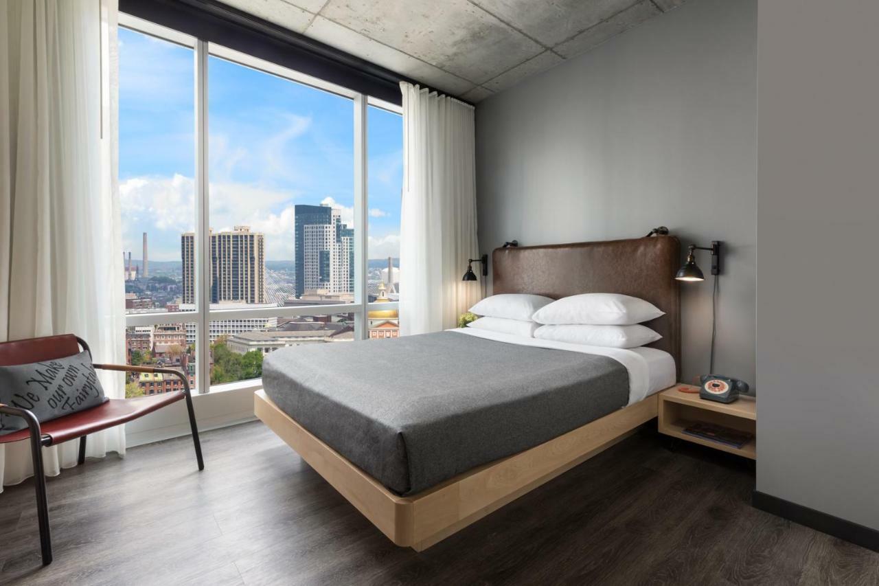 Camera Queen Center Stage con Vista Città e Doccia con Accesso per Sedia a Rotelle
