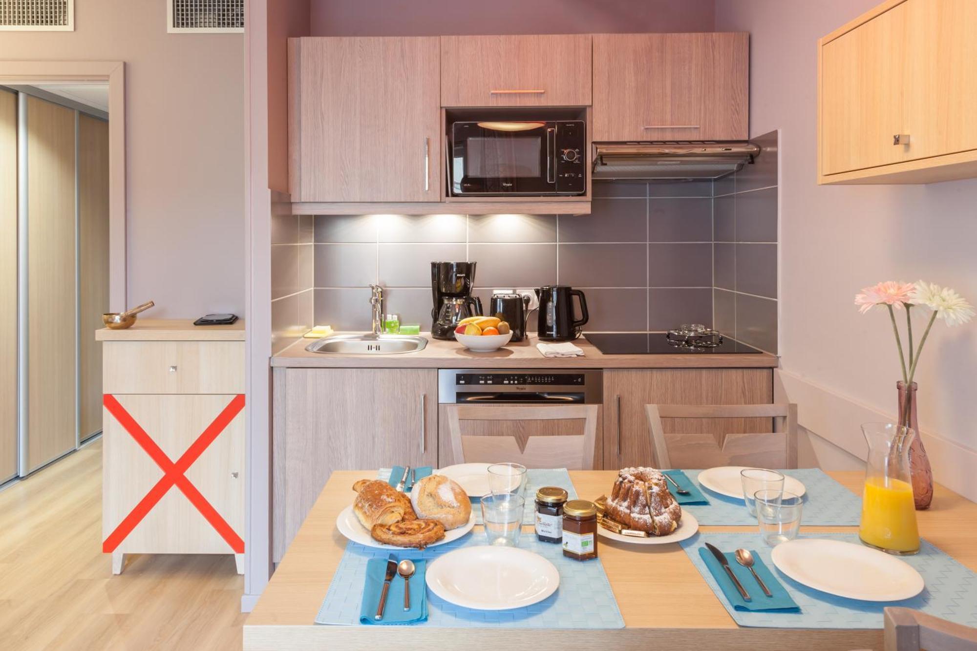 One-Bedroom Apartment