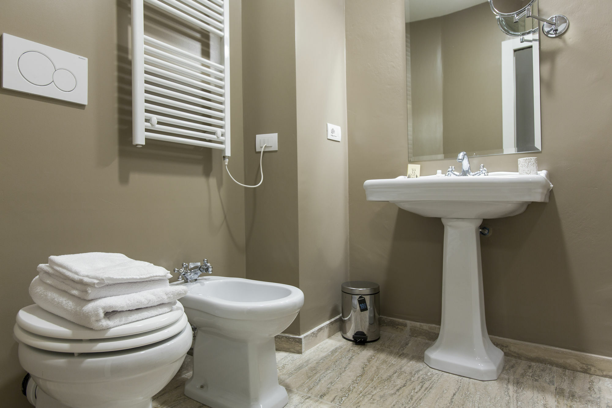Camera Singola con Bagno Privato