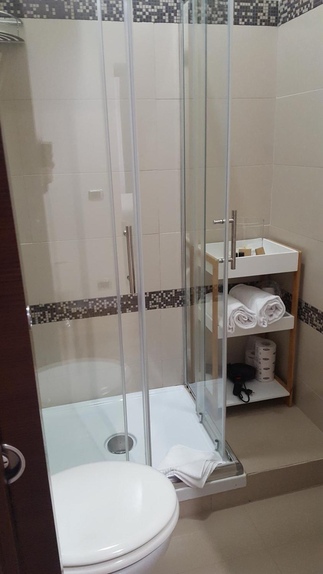 Deluxe Queen Suite