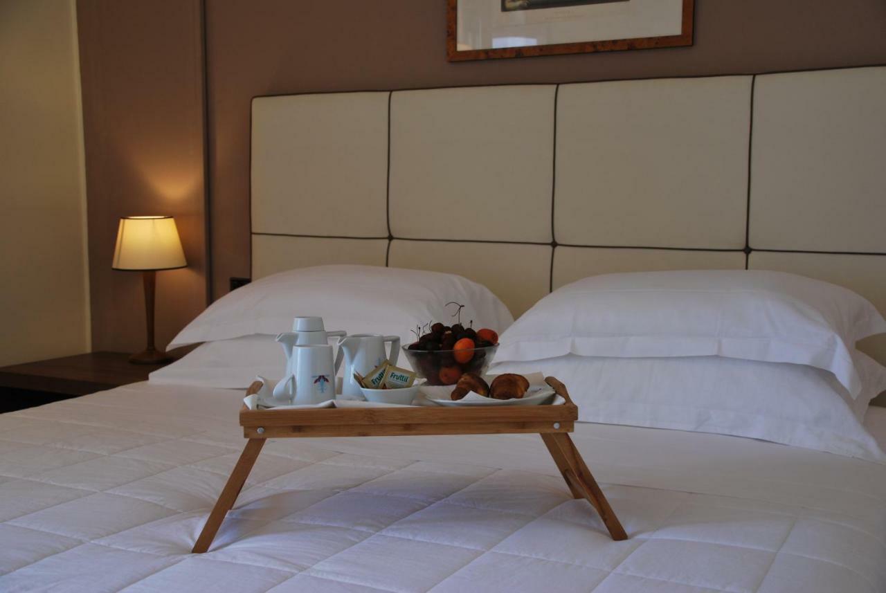 Double or Twin Room Sea View