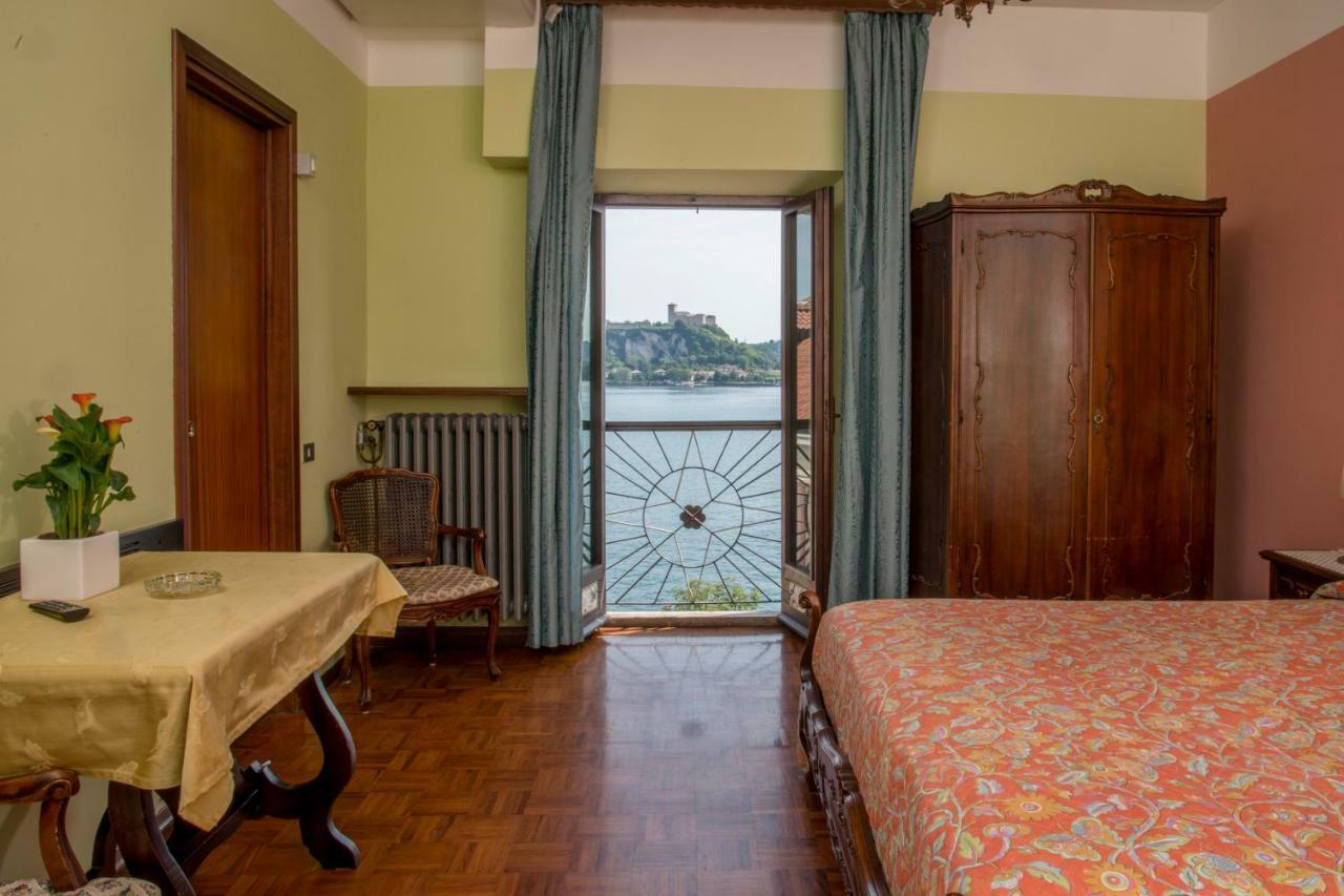 Double Room with Lake View,830826335:JPEG