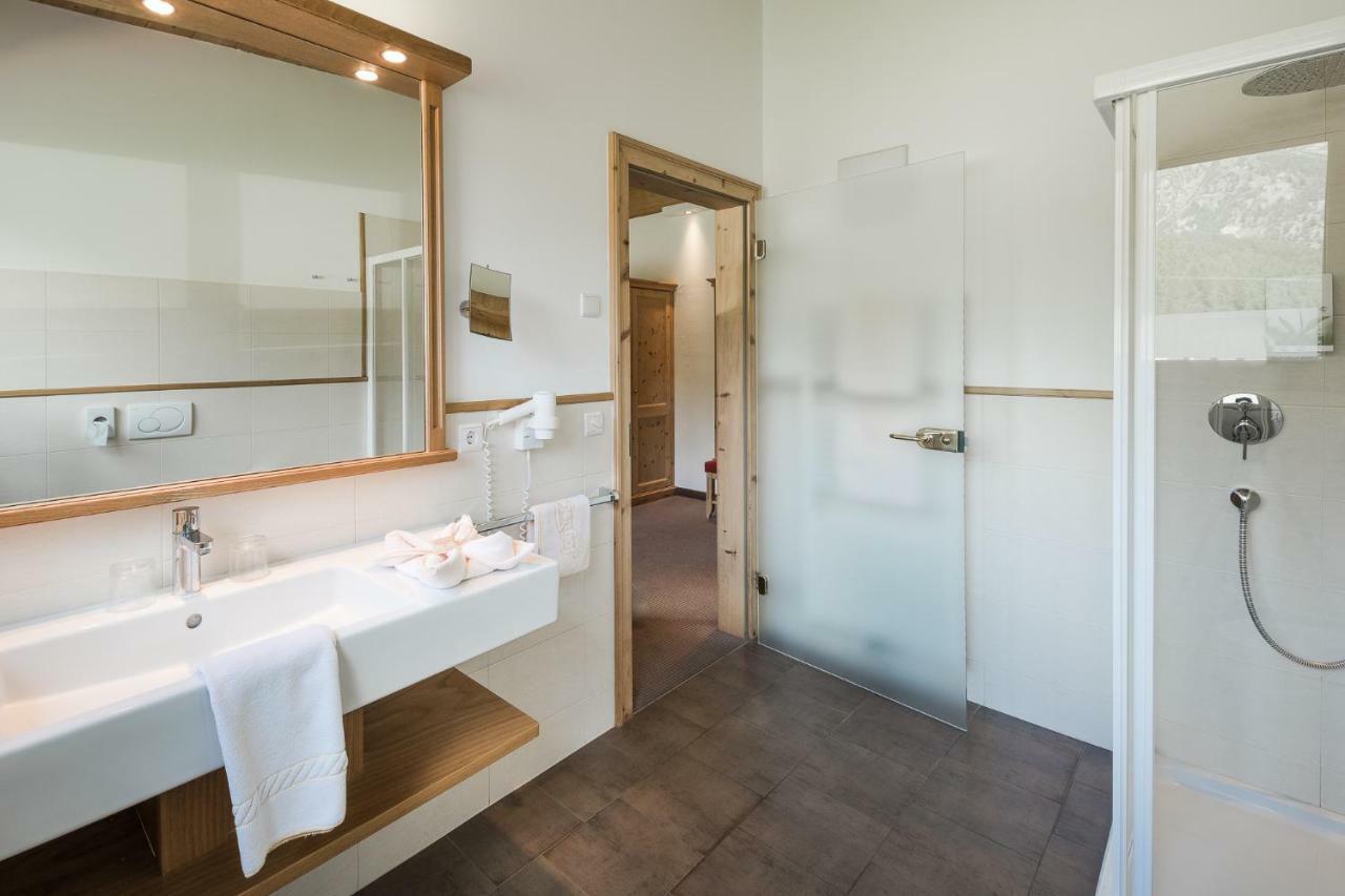 Junior Suite con Balcone e Vista Montagna