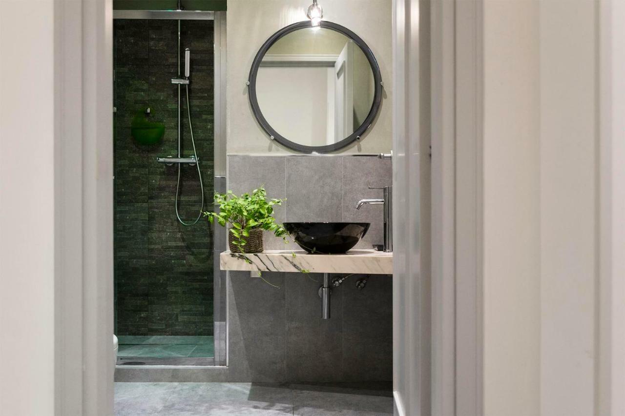 Double Room Private External Bathroom
