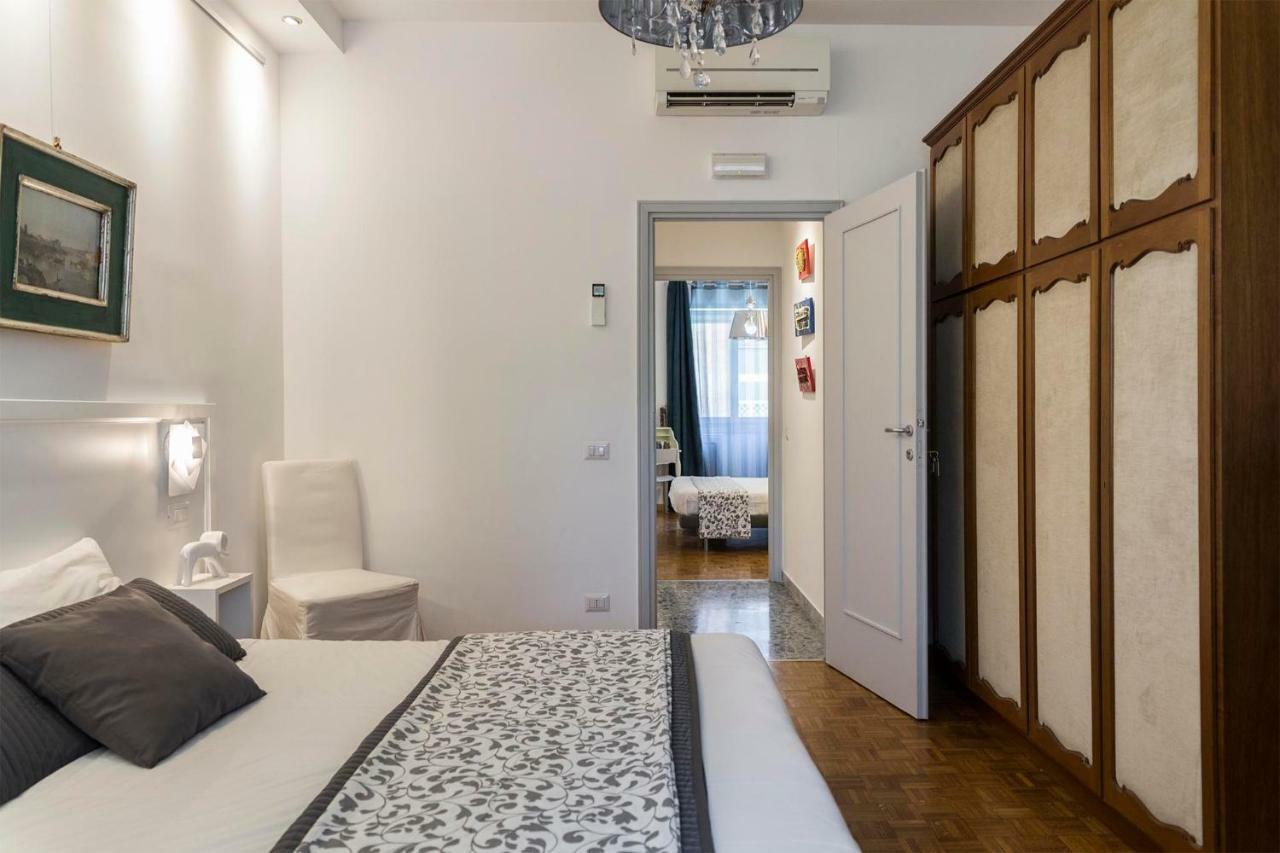 Double Room Private External Bathroom