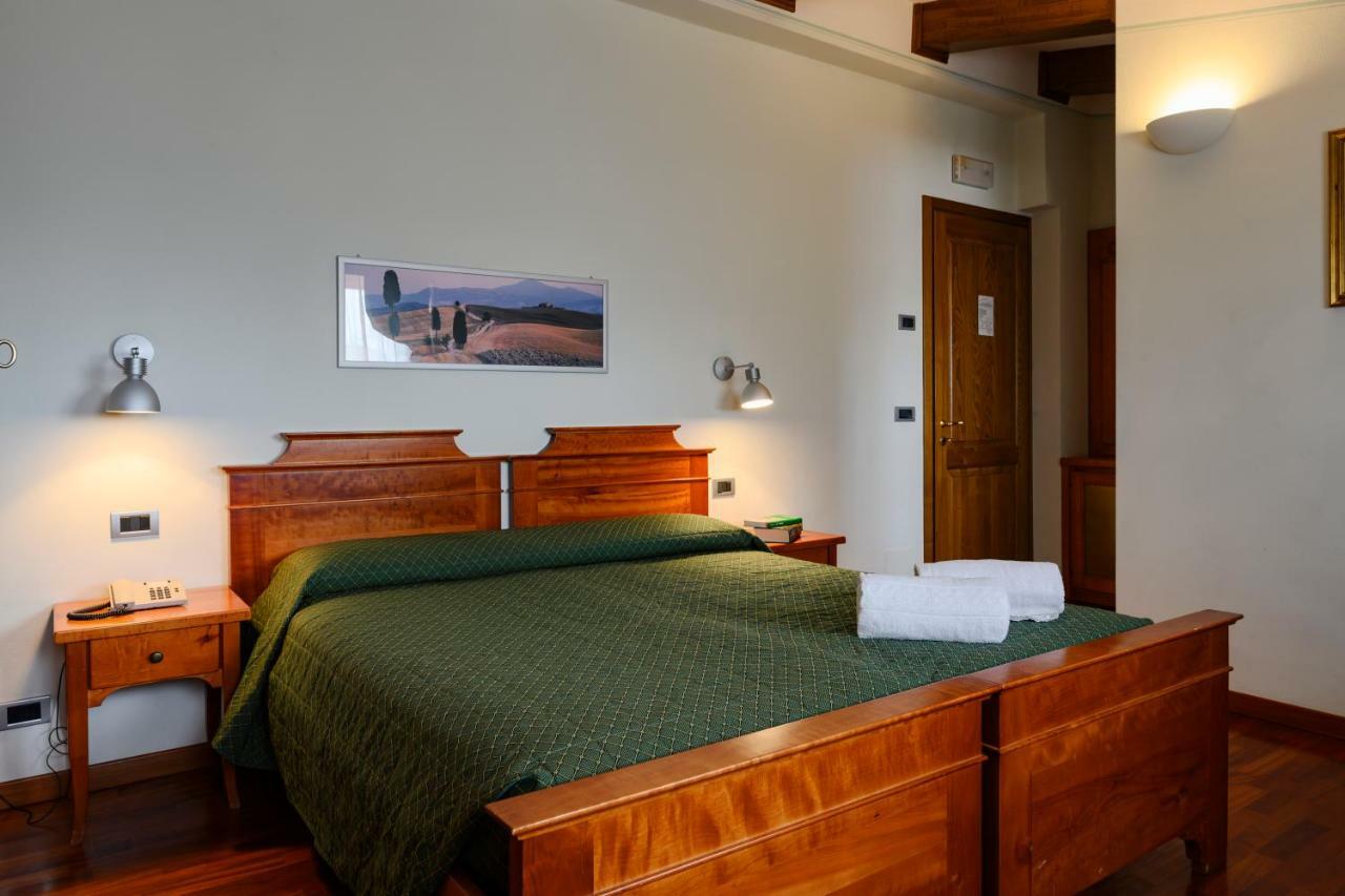 Double or Twin Room,835557689:JPEG
