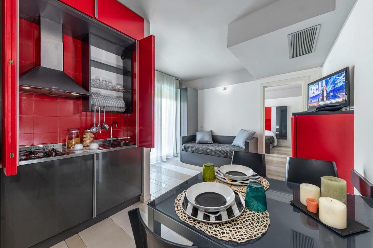 One-Bedroom Suite (4 Adults),836065106:JPEG