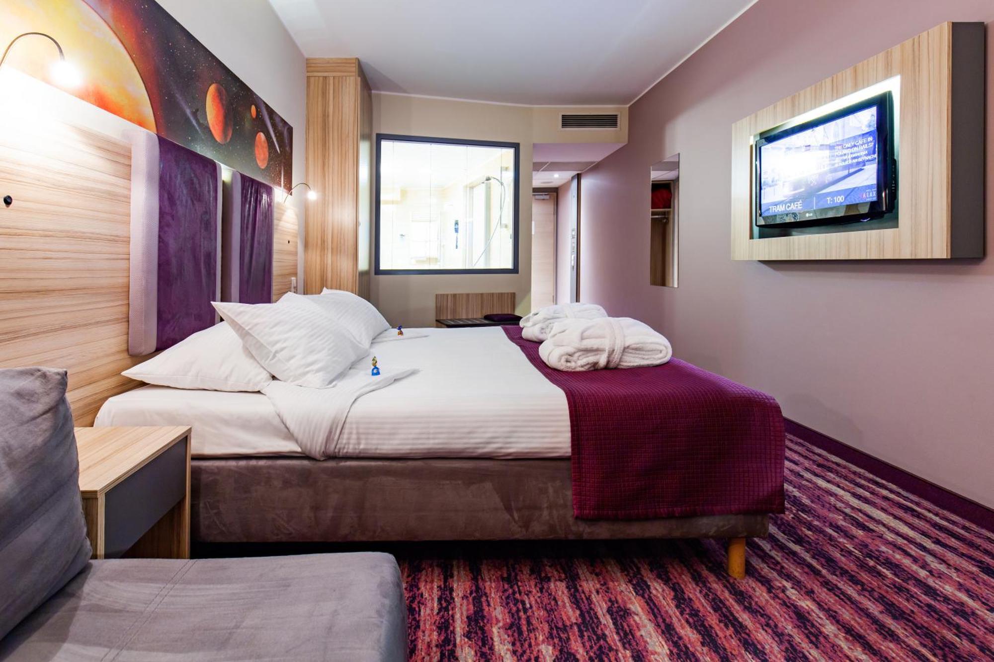 Queen Room
