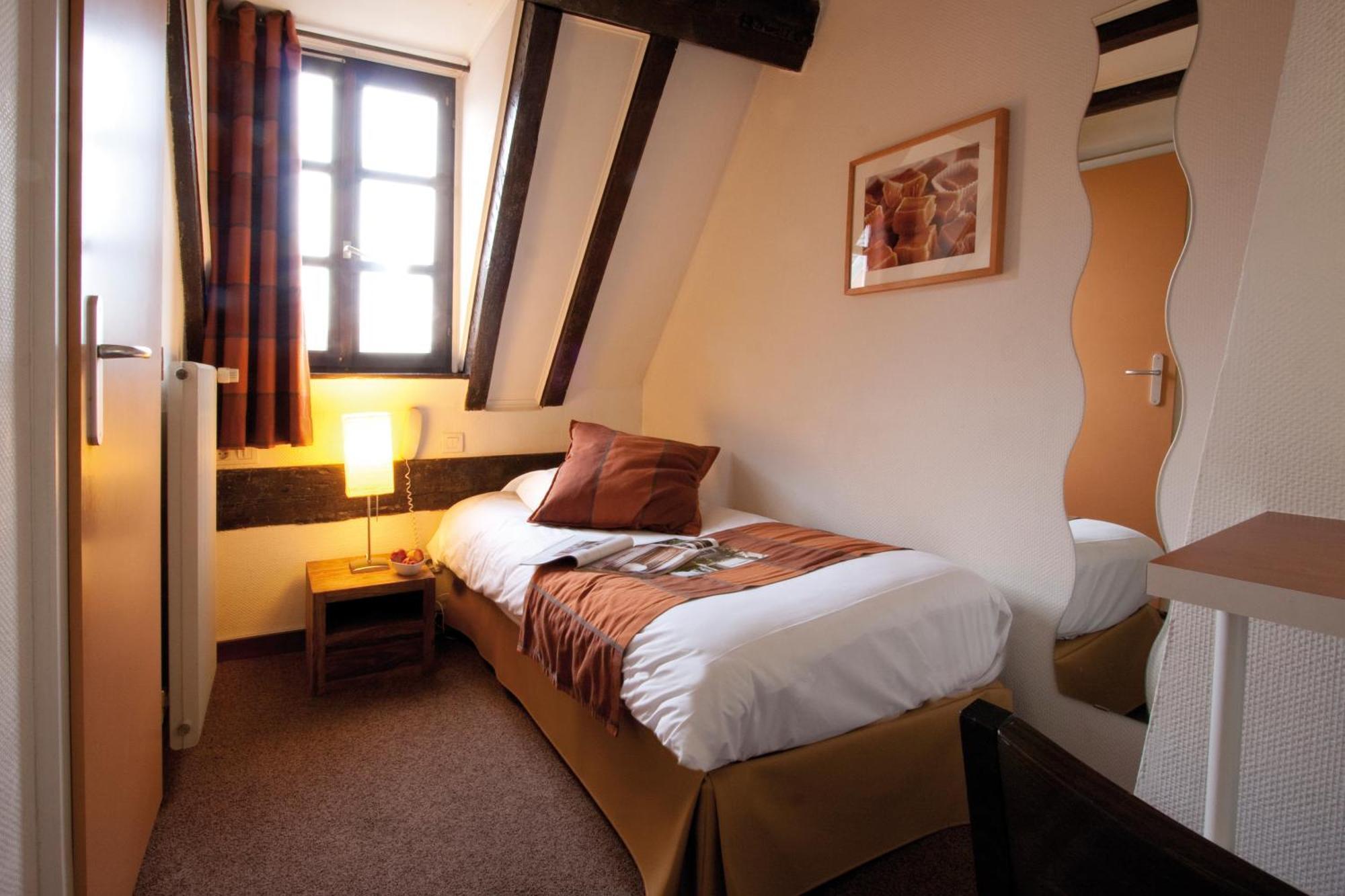 Small Single Room