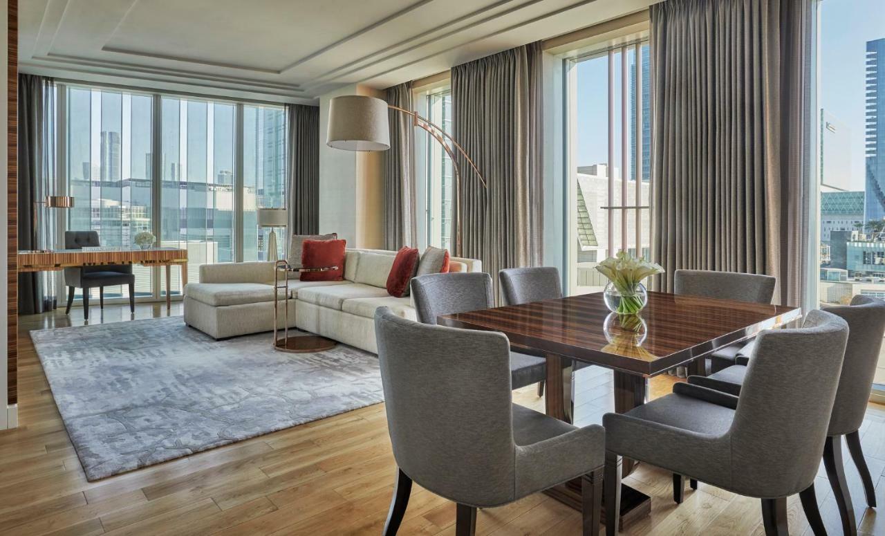 Deluxe Executive Suite