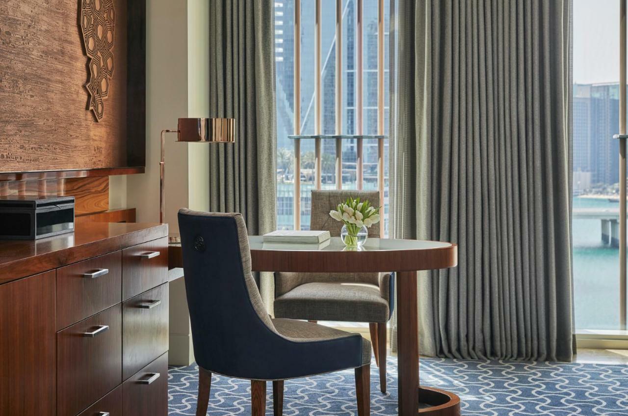 Deluxe Waterfront King Room