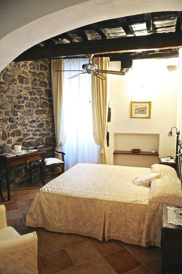 Deluxe Double Room,854053361:JPEG