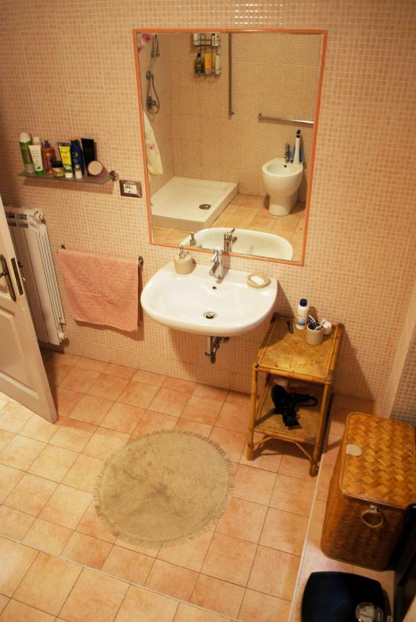 Posto Letto in Dormitorio Misto con 3 Letti