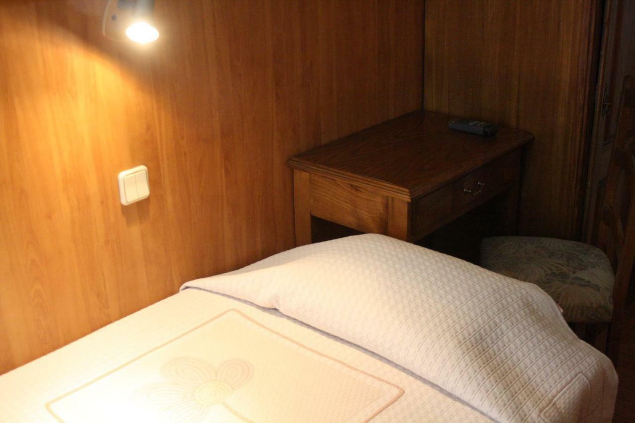 Single Room Bathroom