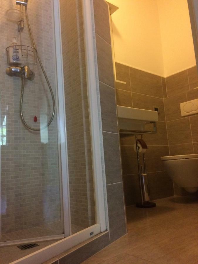 Camera Matrimoniale/Doppia con Letti Singoli con Bagno Privato