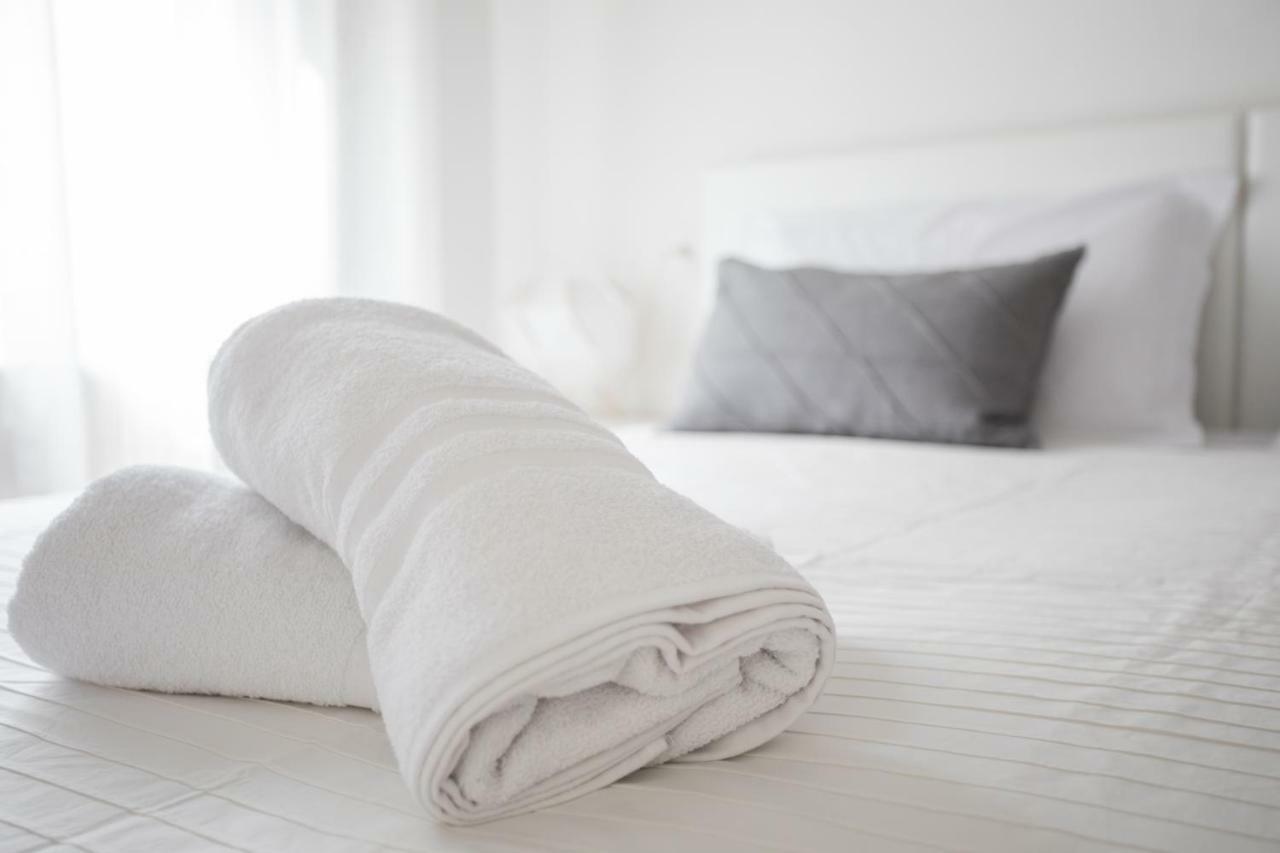 Ampia Camera Matrimoniale/Doppia con Letti Singoli con Bagno Privato