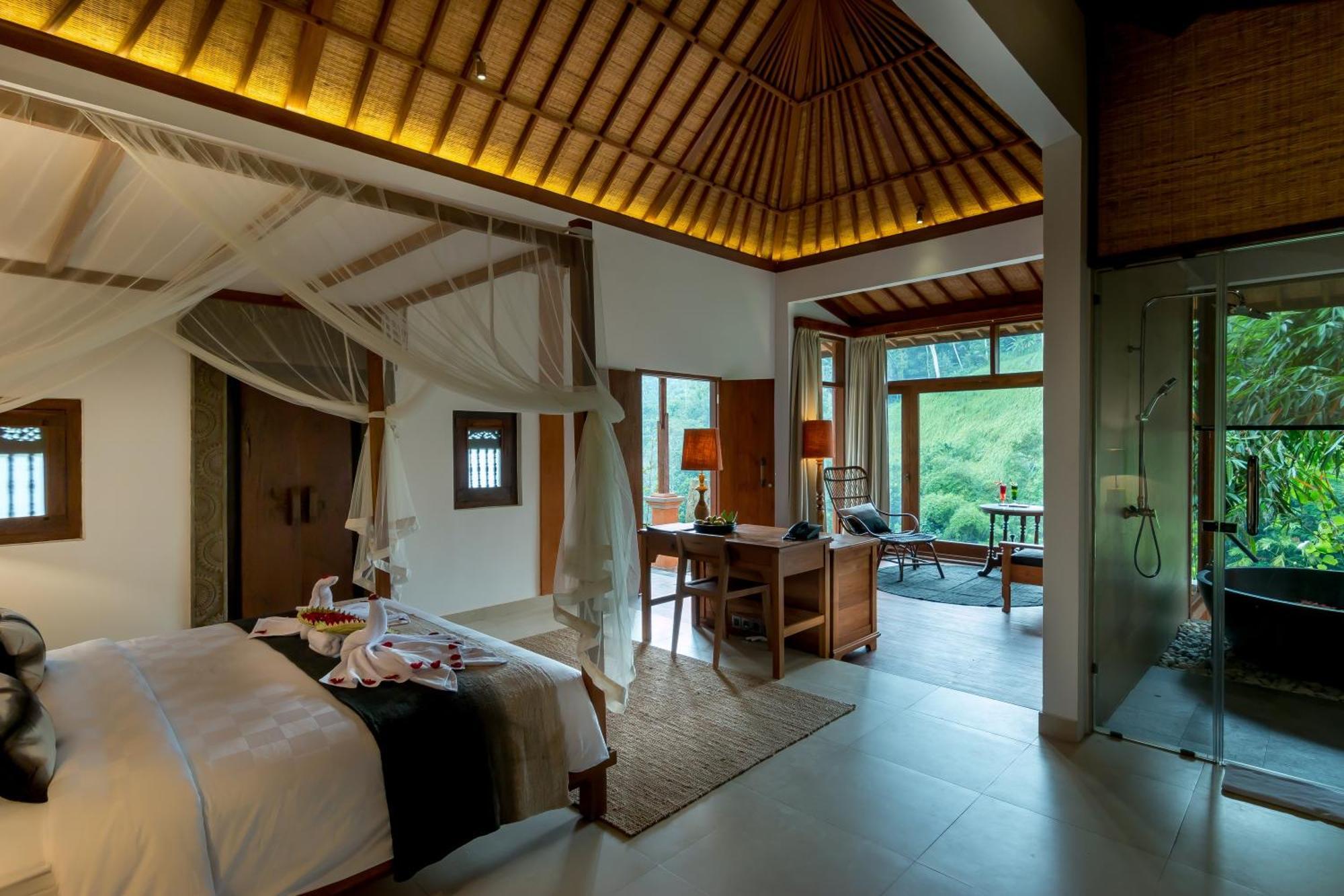 Honeymoon Suite