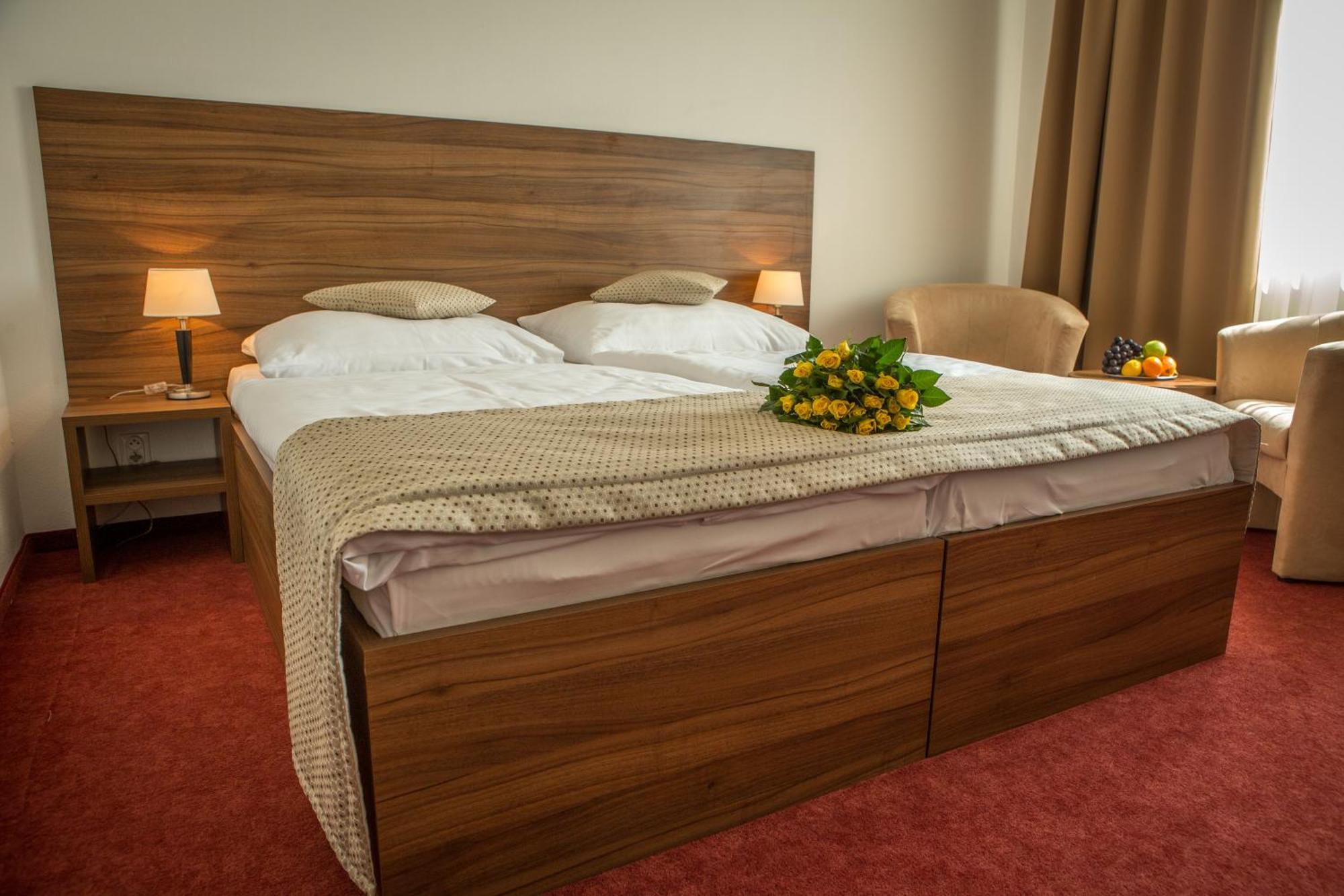 Deluxe Double Room Minibar Refilled Daily
