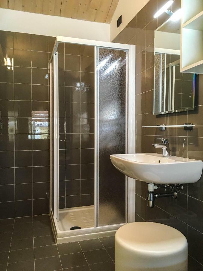 Camera Matrimoniale/Doppia con Letti Singoli con Bagno Privato