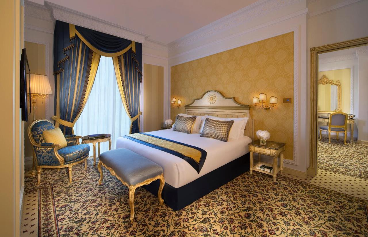 One-Bedroom Apartment King Bed