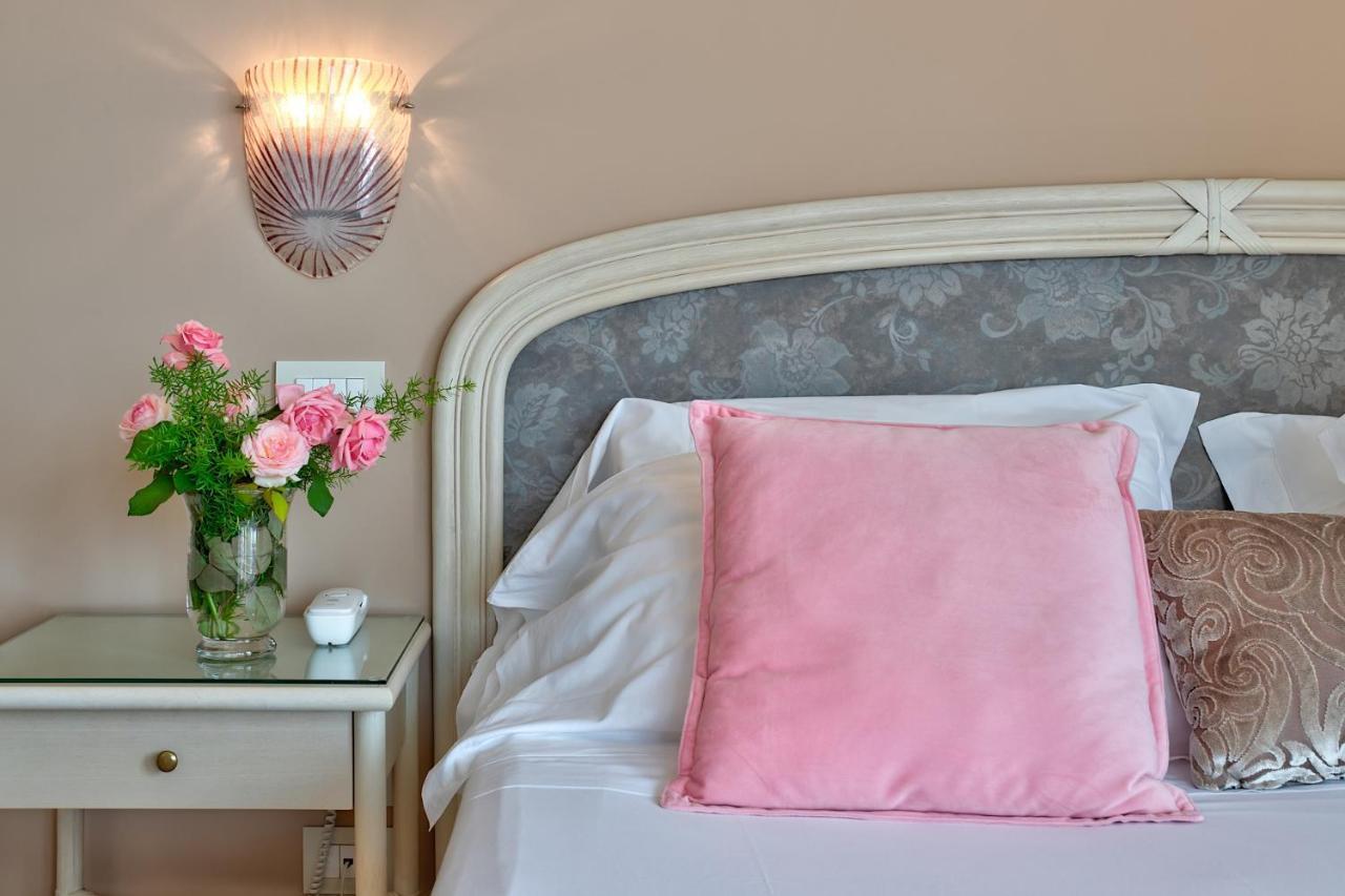 Junior Suite con Balcone e Vista Lago