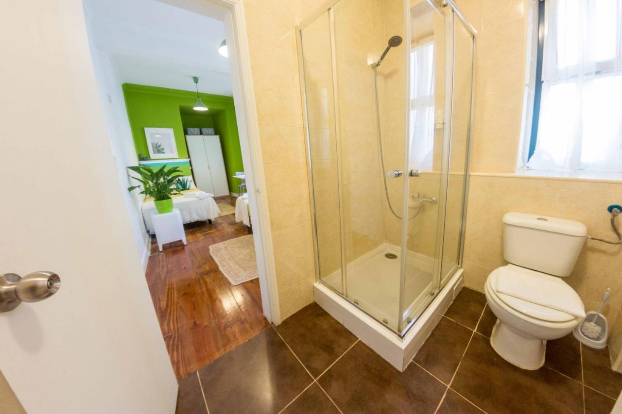 Double or Twin Room Private Bathroom