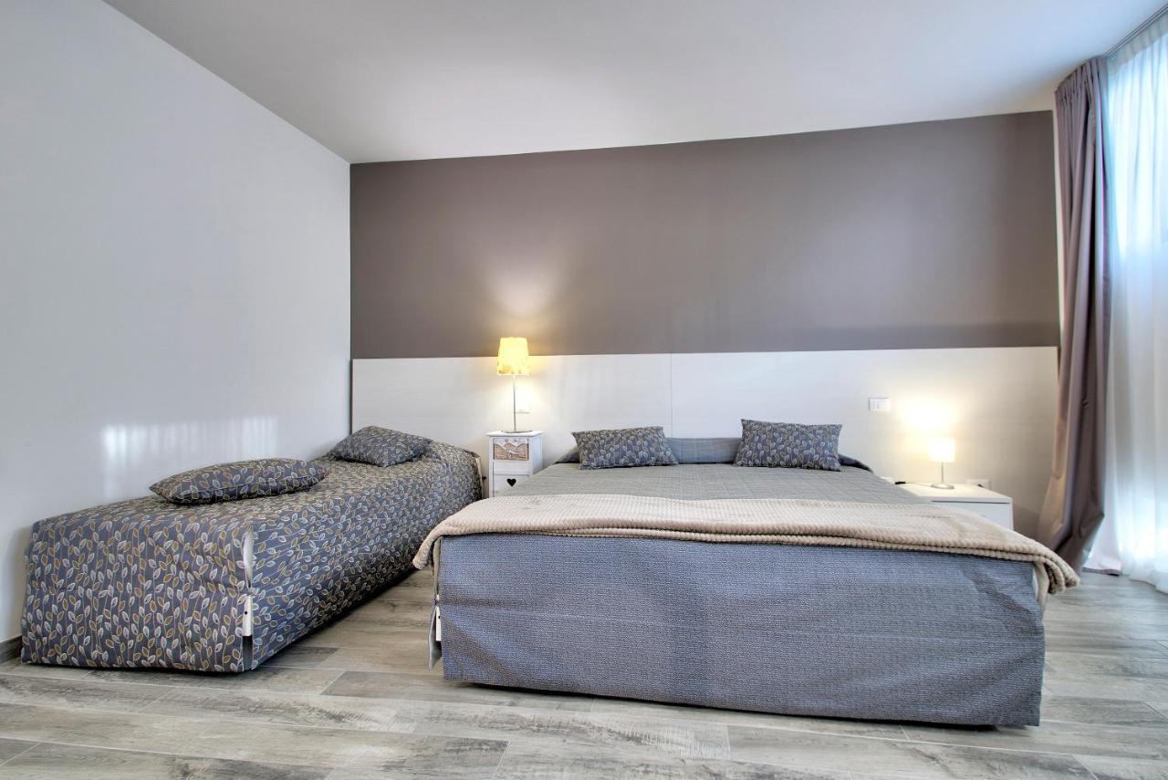 Deluxe Double Room 1