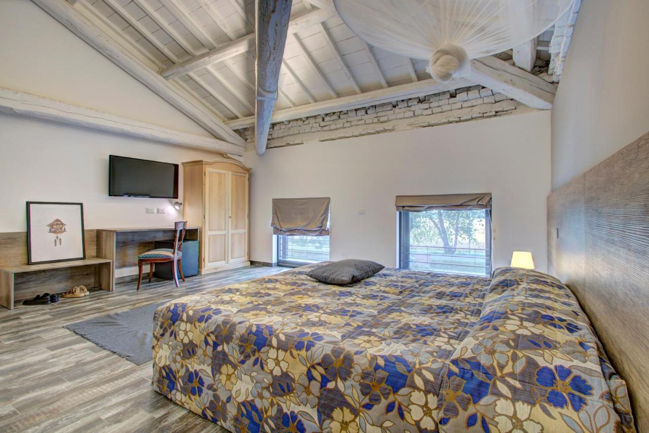 Deluxe Double Room 7