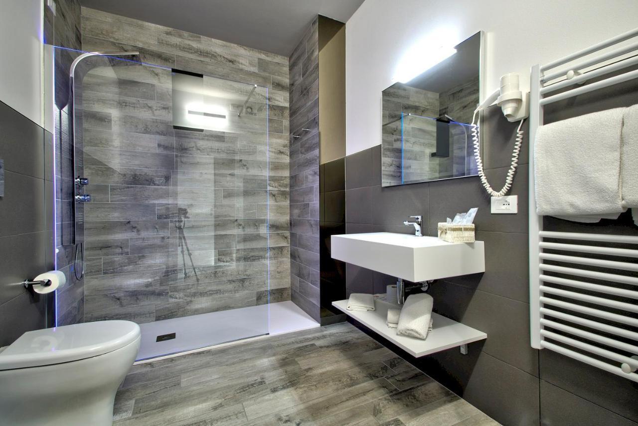 Deluxe Double Room 3