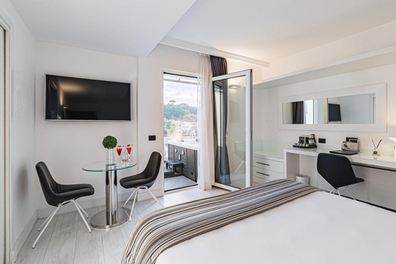 Junior Suite Deluxe con Vista Arno