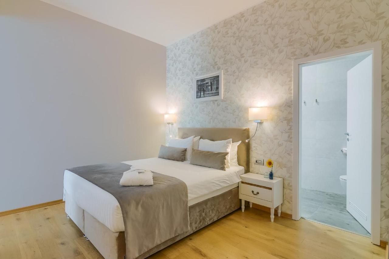 Deluxe Superior Room