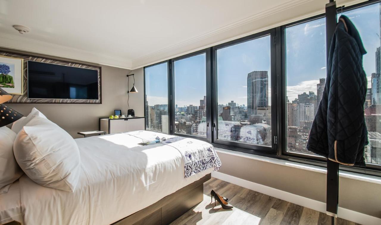 Balcony Room