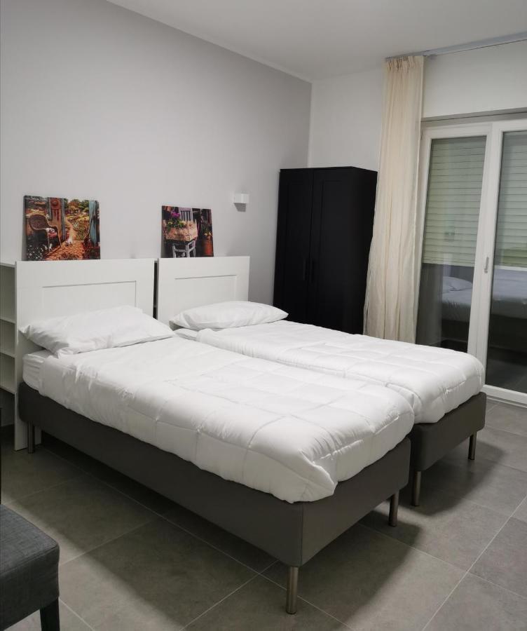 Camera Doppia con Letti Singoli con Bagno Privato
