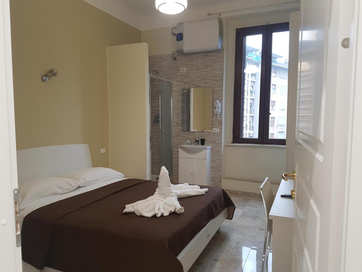 Camera Standard Doppia con Letti Singoli con Bagno in Comune