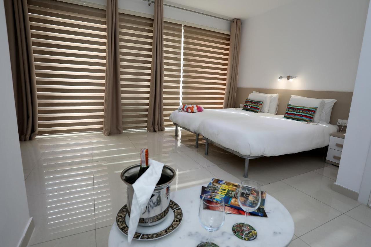Luxury Triple Room