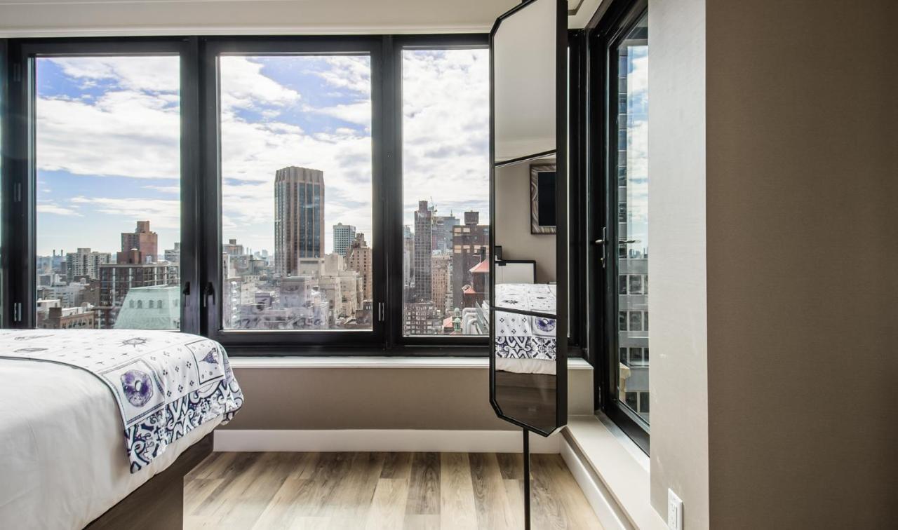 Balcony Room