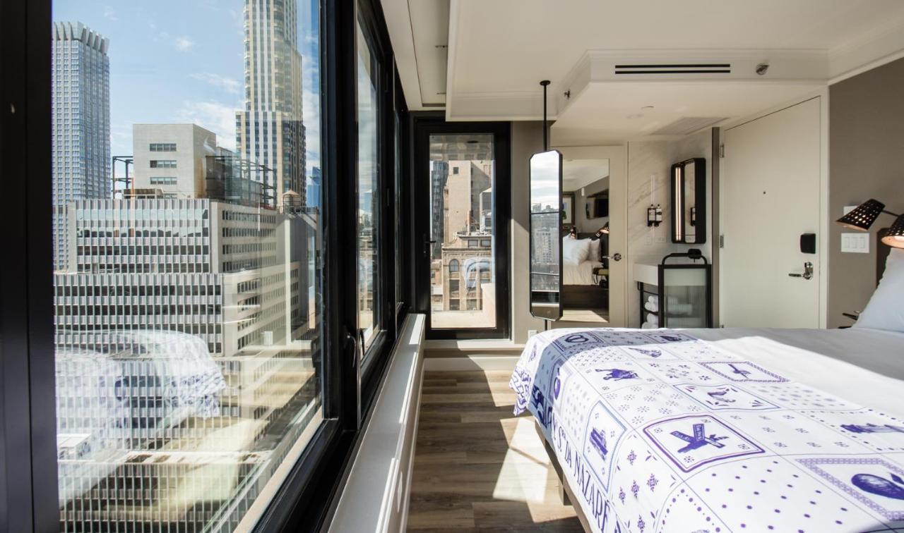 Balcony Room