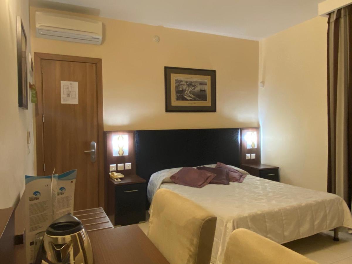 Economy Double or Twin Room Internal View