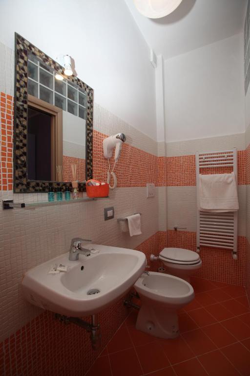 Double Room Private Bathroom