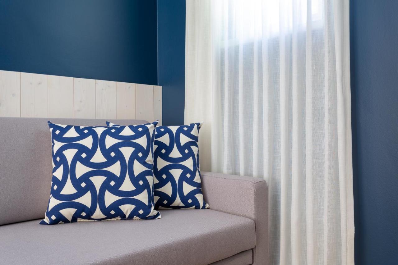 Large Twin Central Room up to 11 years old