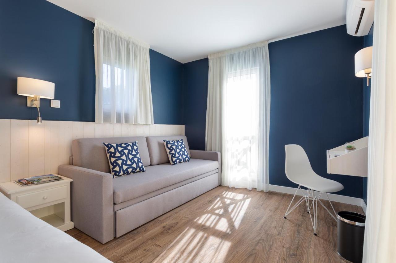 Large Twin Central Room up to 11 years old