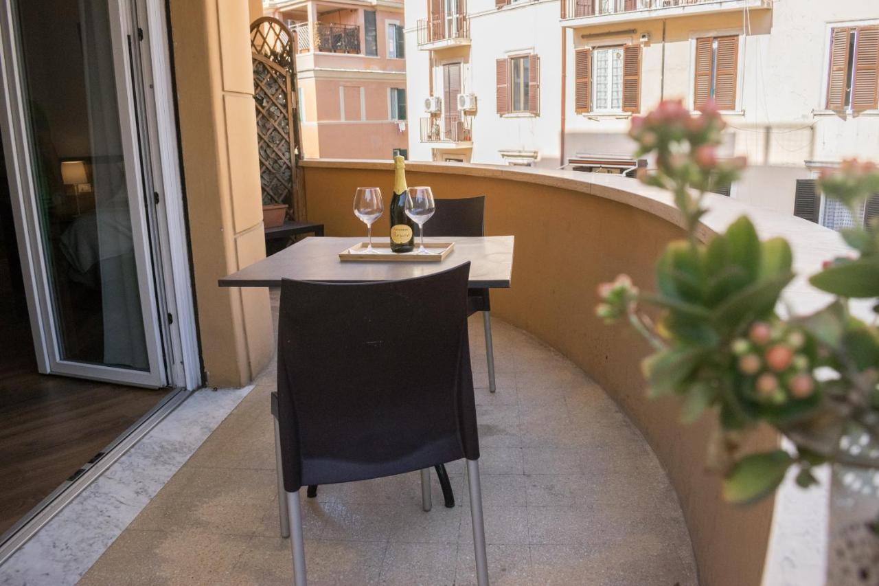 Camera Deluxe Matrimoniale/Doppia con Letti Singoli con Balcone
