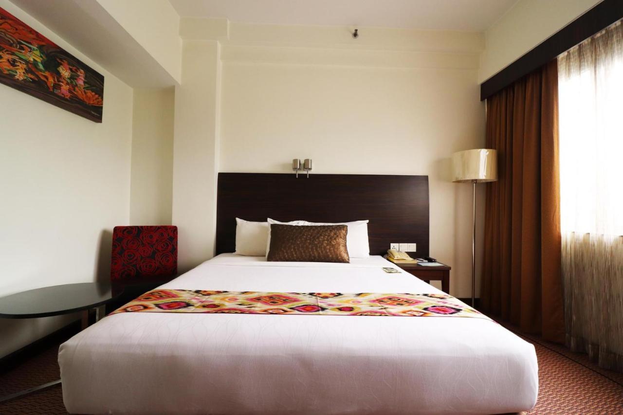 Premium Queen Room