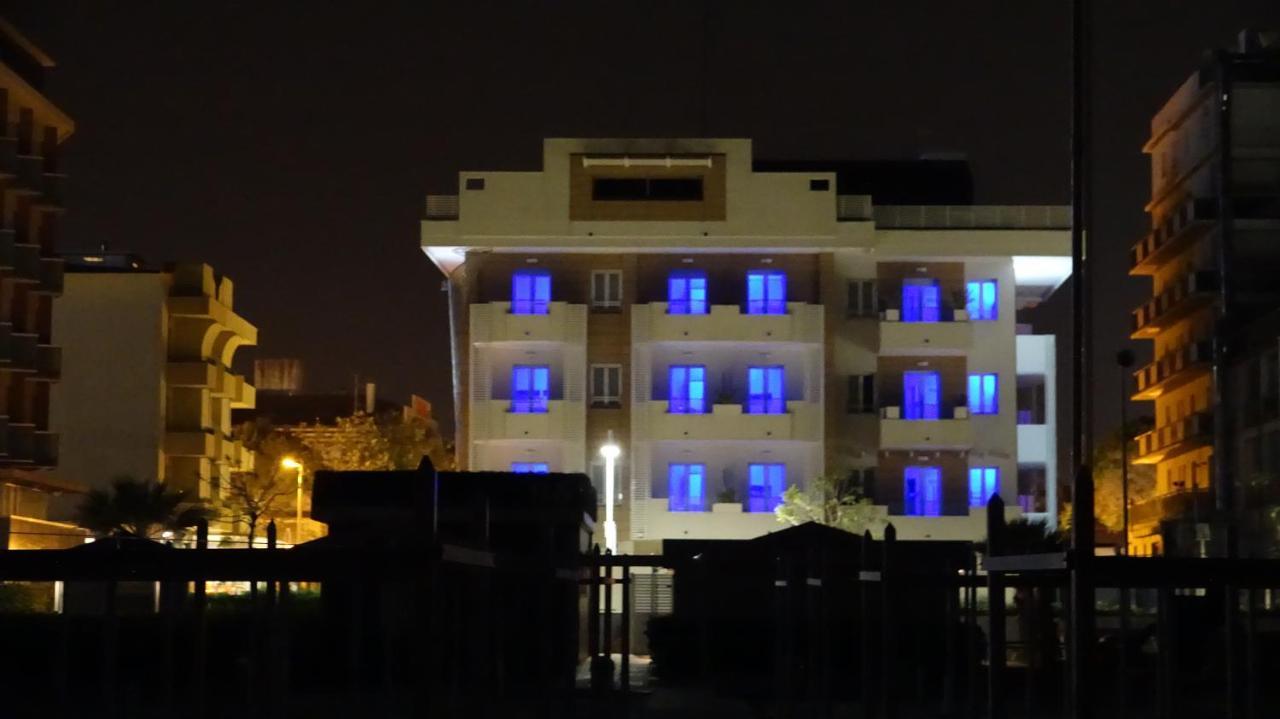 Deluxe Double Room with Front Sea View,985250131:JPEG