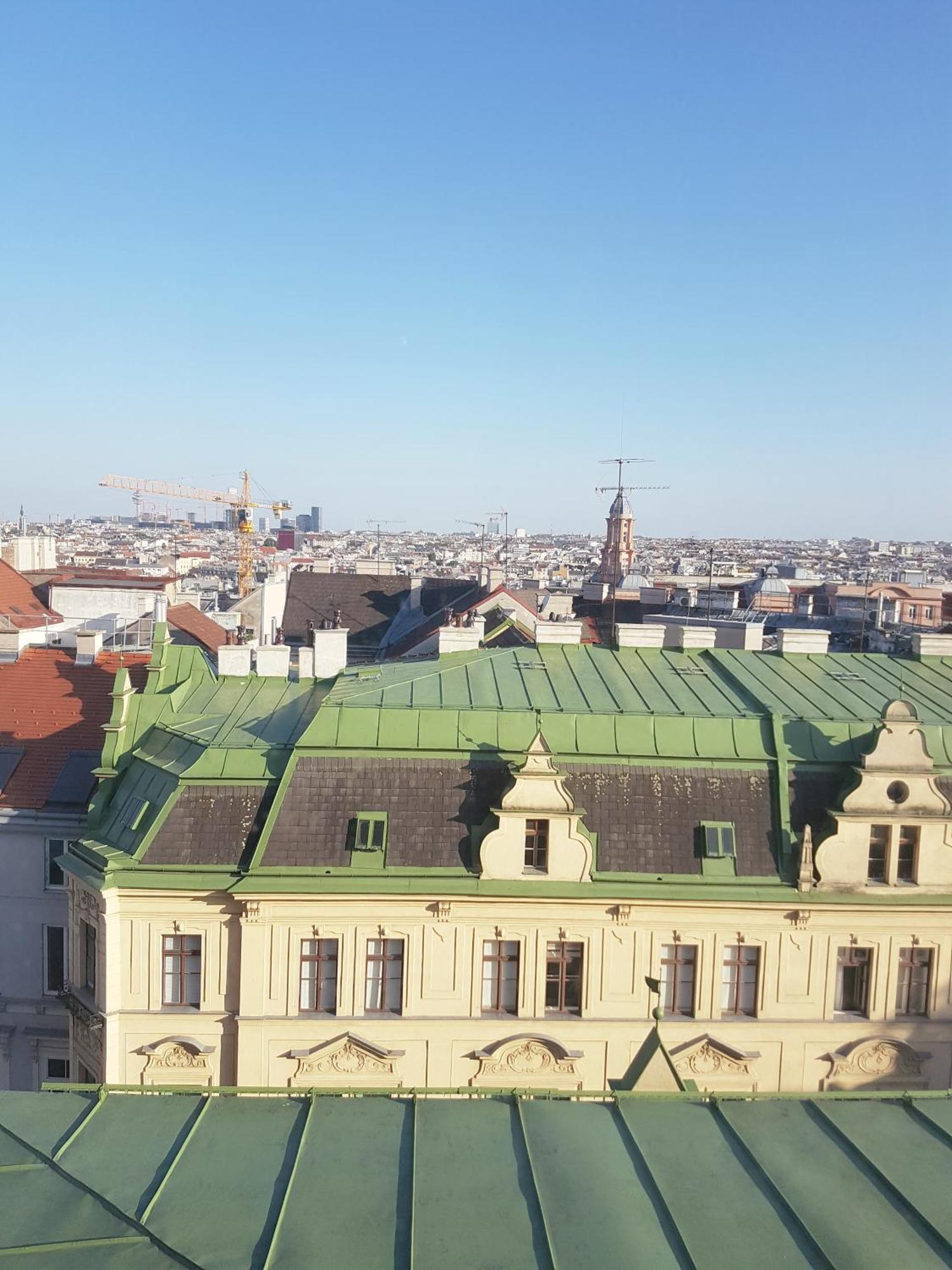 Appartamento Deluxe con Balcone e Vista Città