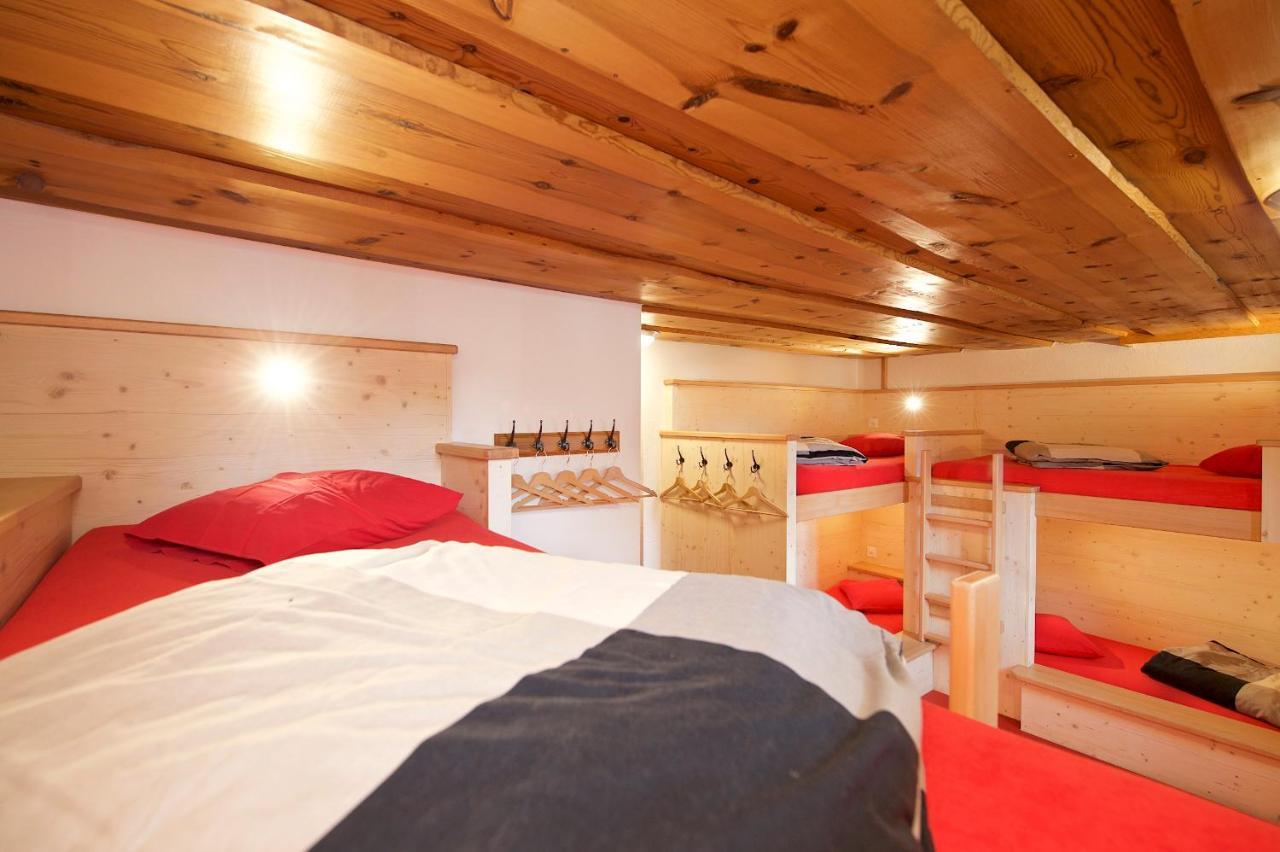 Dormitorio Misto con 6 Posti Letto