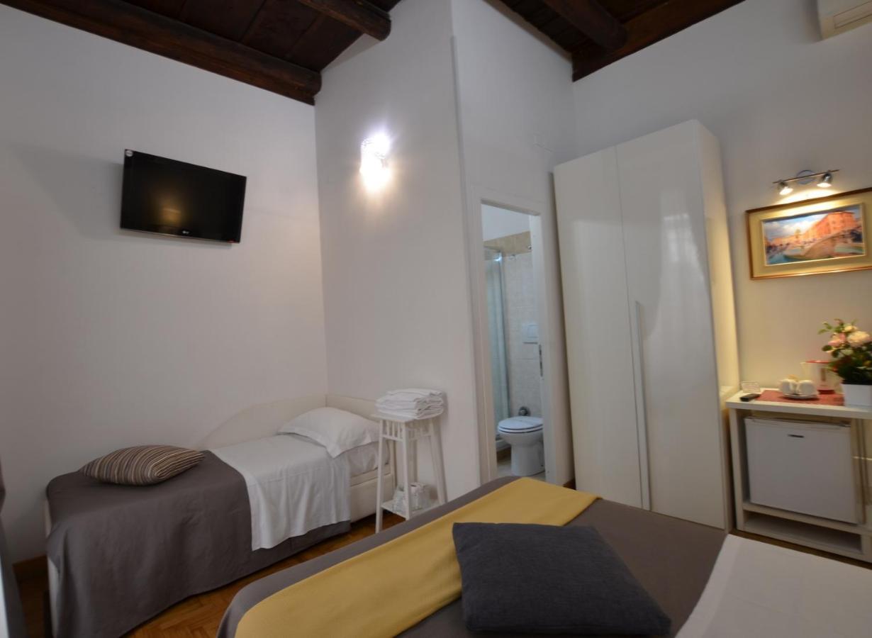 2 Camere Comunicanti