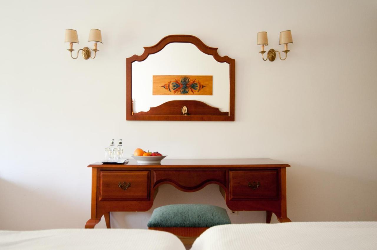 Double or Twin Deluxe Room Garden View