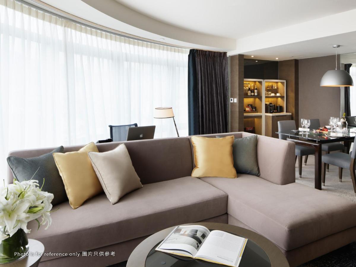Plaza Suite One King Bed Complimentary welcome gift